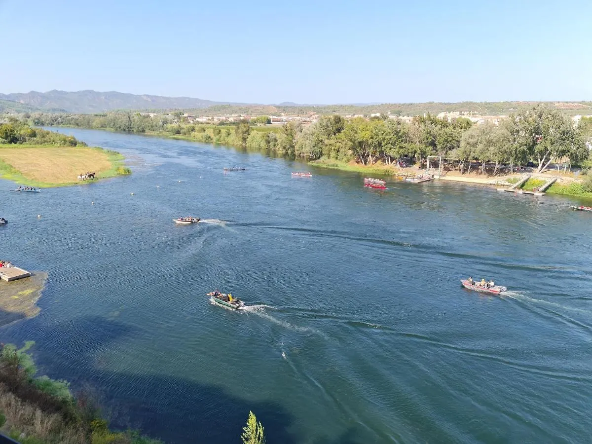 River Ebro Apartments 모라 디에브레 0*,