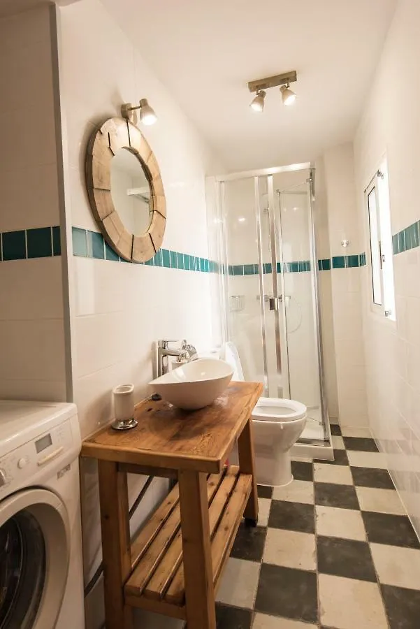 River Ebro Apartments 모라 디에브레 0*,